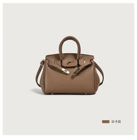 Retro Cowgirl Messenger Bag – Stylish and Chic Leather Handbag