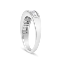 14K White Gold Alternating 1.0 Cttw Round and Baguette Diamond Channel Band Ring