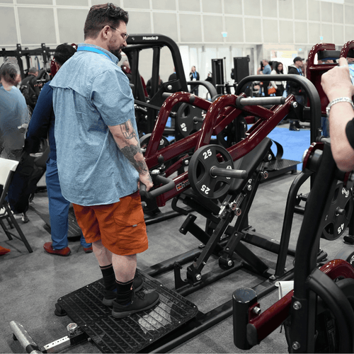 Muscle D Fitness Pro Strength Dynamic Row | Plate-Loaded Back Machine