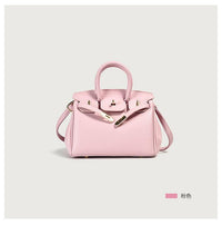 Retro Cowgirl Messenger Bag – Stylish and Chic Leather Handbag