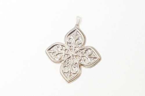 Beautiful Antique Designer Reed & Barton Repousse Sterling Silver Pendant