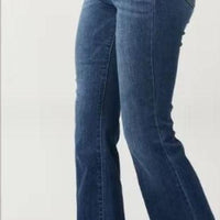 High Waist Slim Fit Stonewashed Jeans – The Perfect Cowgirl Fit