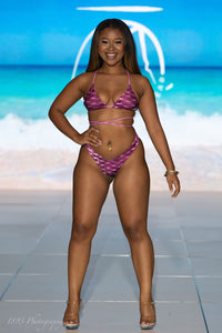 Sustainable & reversible Hilikini top