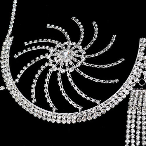Luxury Crystal Swirl Micro Bikini Body Chain – Shimmering Rhinestone Tassel Bra & Exotic Chest Harness for Festivals, Raves & Clubwear
