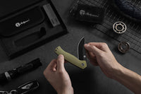 The Pathfinder Folding Pocket Knife Giftset for Men and Women (Green and Silver)