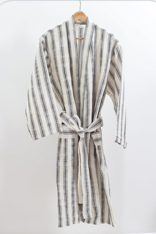Titus Robe