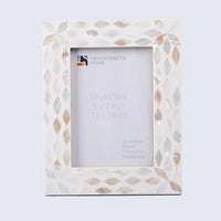 Picture Frames Avant Floral Collection Mother of Pearl Resin Inlay White 5x7"