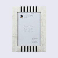 Picture Frame Contour Alto Pattern Collection Resin Inlay White & Black – 4x6, 5x7 & 8x10"