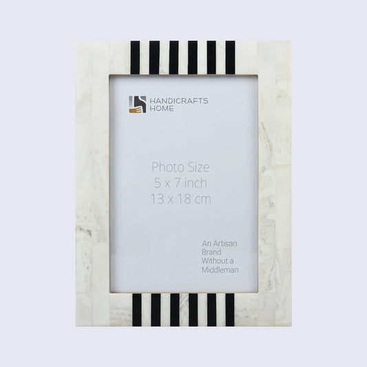Picture Frame Contour Alto Pattern Collection Resin Inlay White & Black – 4x6, 5x7 & 8x10"