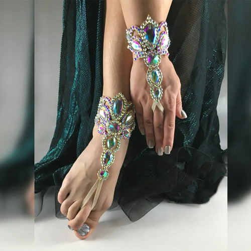 Geometric Rhinestone Finger Bracelet – Elegant Crystal Hand Chain Ring Jewelry for Festivals, Weddings & Clubwear