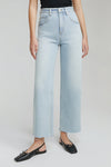 Moon Curve Raw Hem Crop Jeans HJ129