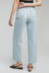 Moon Curve Raw Hem Crop Jeans HJ129