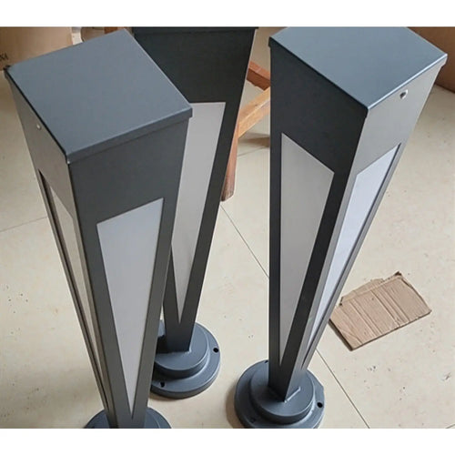 LED Waterproof Solar Outdoor Light for Garden and Lawn