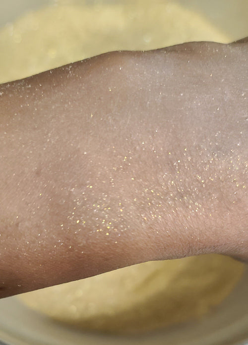 Shimmery Powder for the Radiant YOU