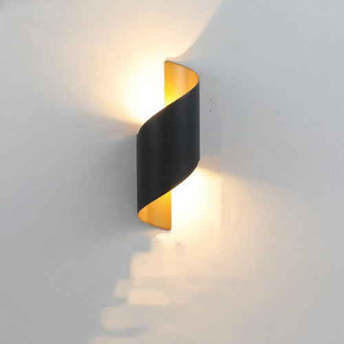 Simple Outdoor LED Lamp with Sleek Waterproof Design